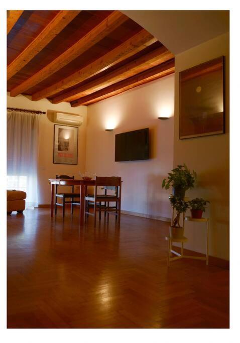 Urban House - Elegant Apartment Brera Milan Center Eksteriør bilde